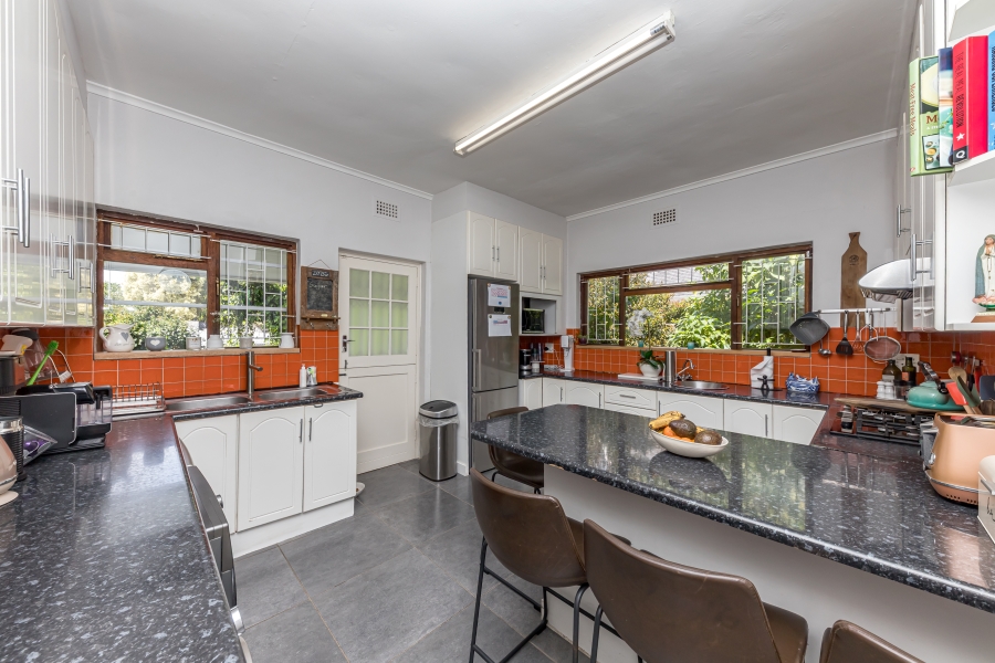 To Let 4 Bedroom Property for Rent in Newlands Western Cape